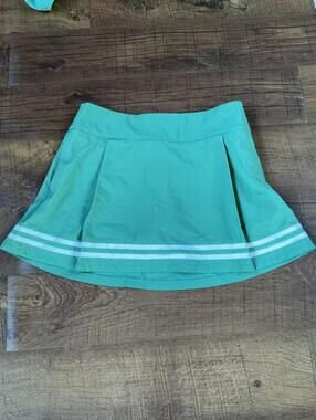 NWT Calla Go Truelight Skort in Dark Green, Size 8